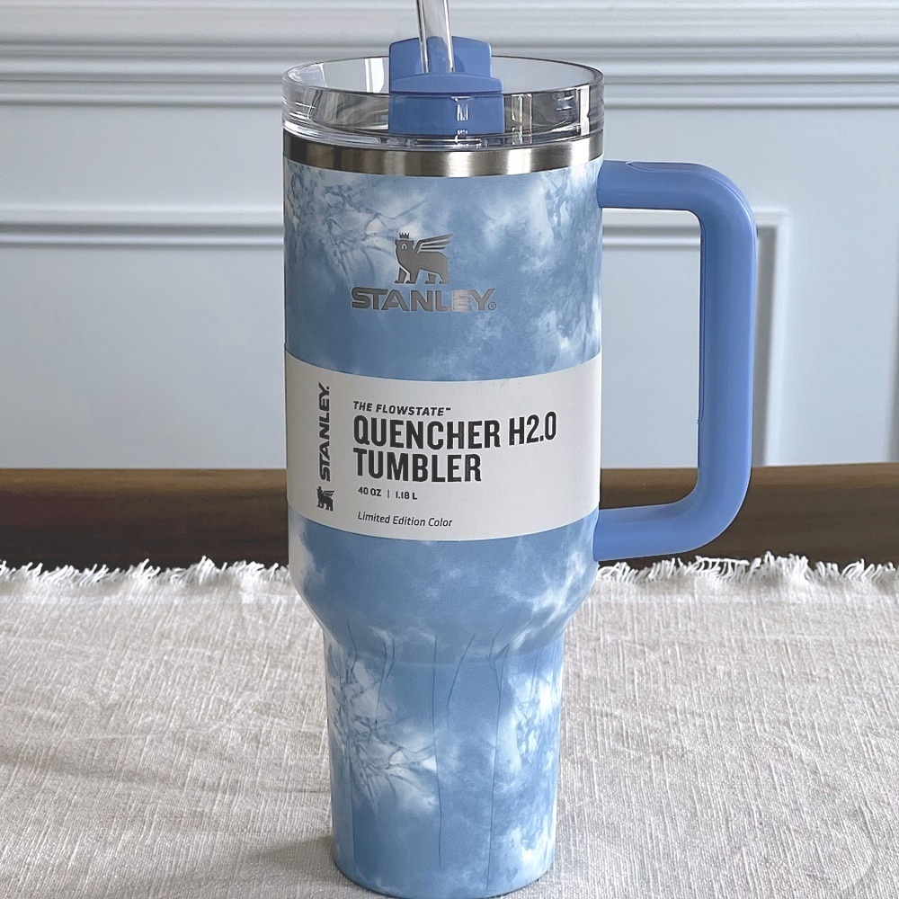 BRAND NEW Stanley Ocean Blue Tie Dye 40 oz. Quencher